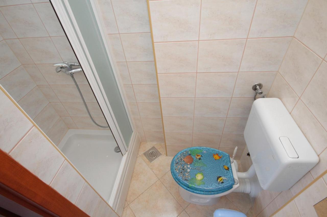 Apartments And Rooms With Parking Space Njivice, Krk - 5458 Екстериор снимка