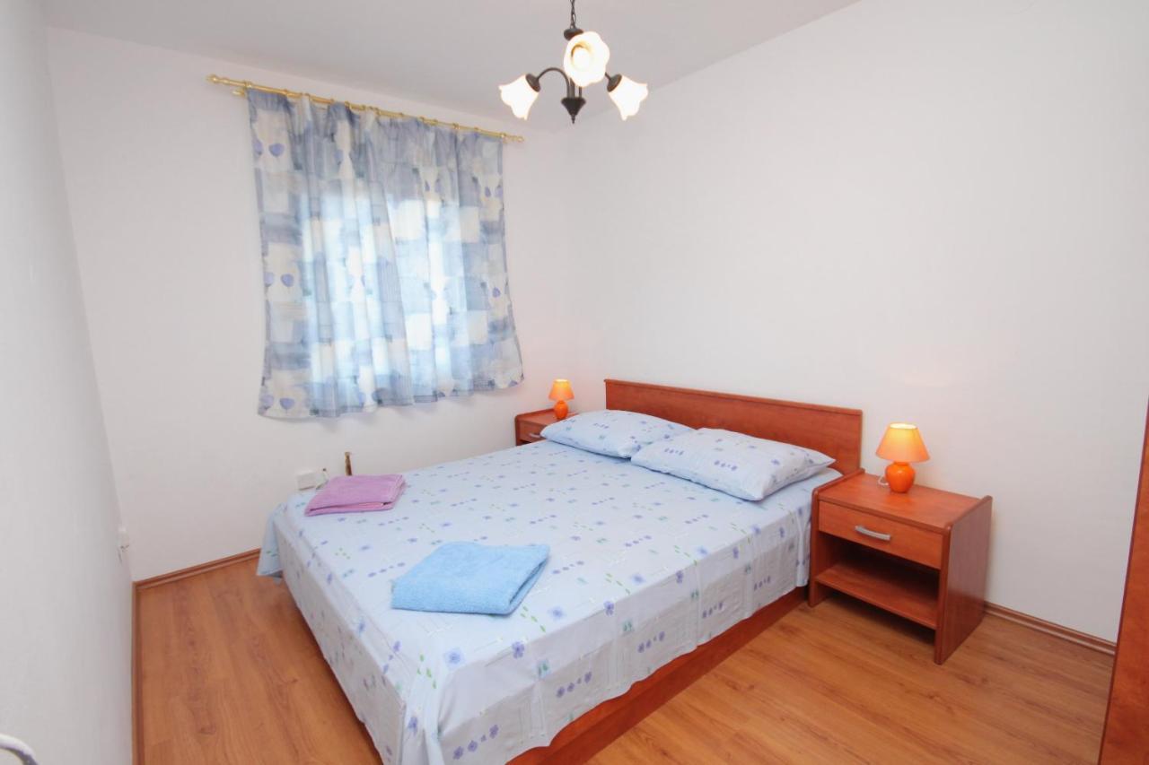 Apartments And Rooms With Parking Space Njivice, Krk - 5458 Екстериор снимка