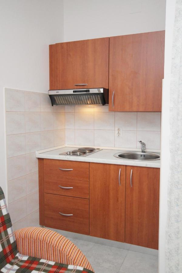 Apartments And Rooms With Parking Space Njivice, Krk - 5458 Екстериор снимка