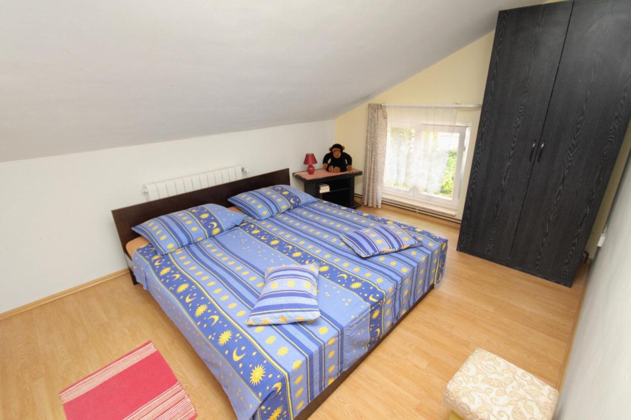 Apartments And Rooms With Parking Space Njivice, Krk - 5458 Екстериор снимка