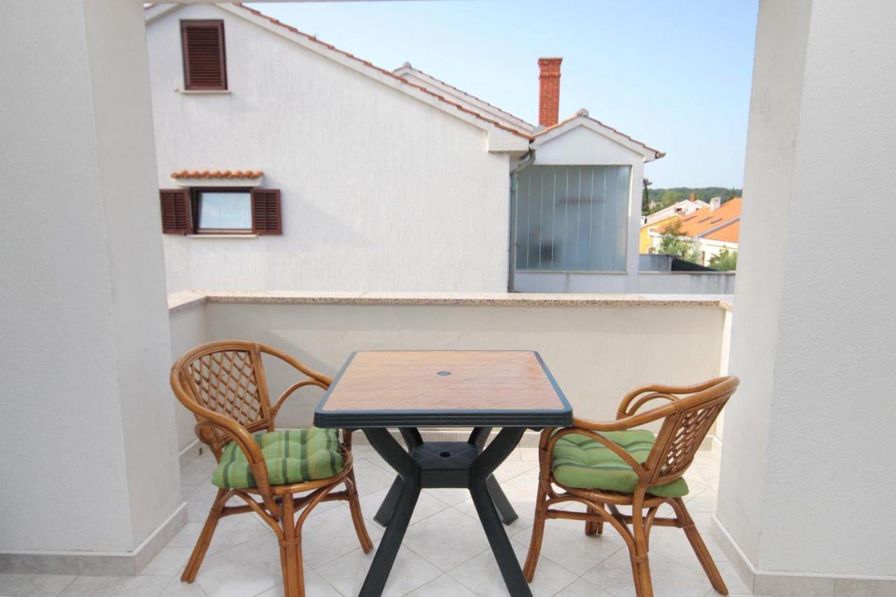 Apartments And Rooms With Parking Space Njivice, Krk - 5458 Екстериор снимка