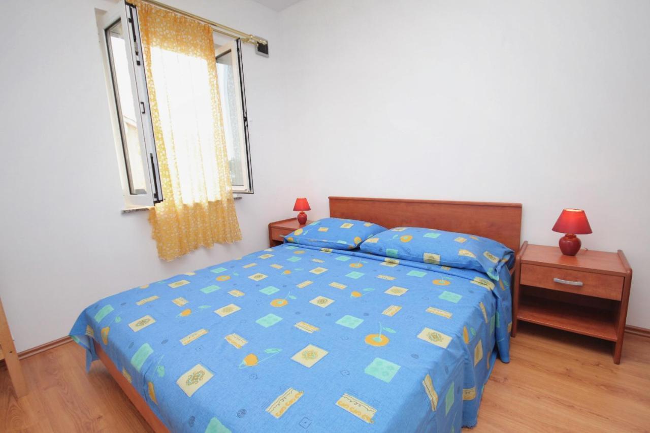 Apartments And Rooms With Parking Space Njivice, Krk - 5458 Екстериор снимка